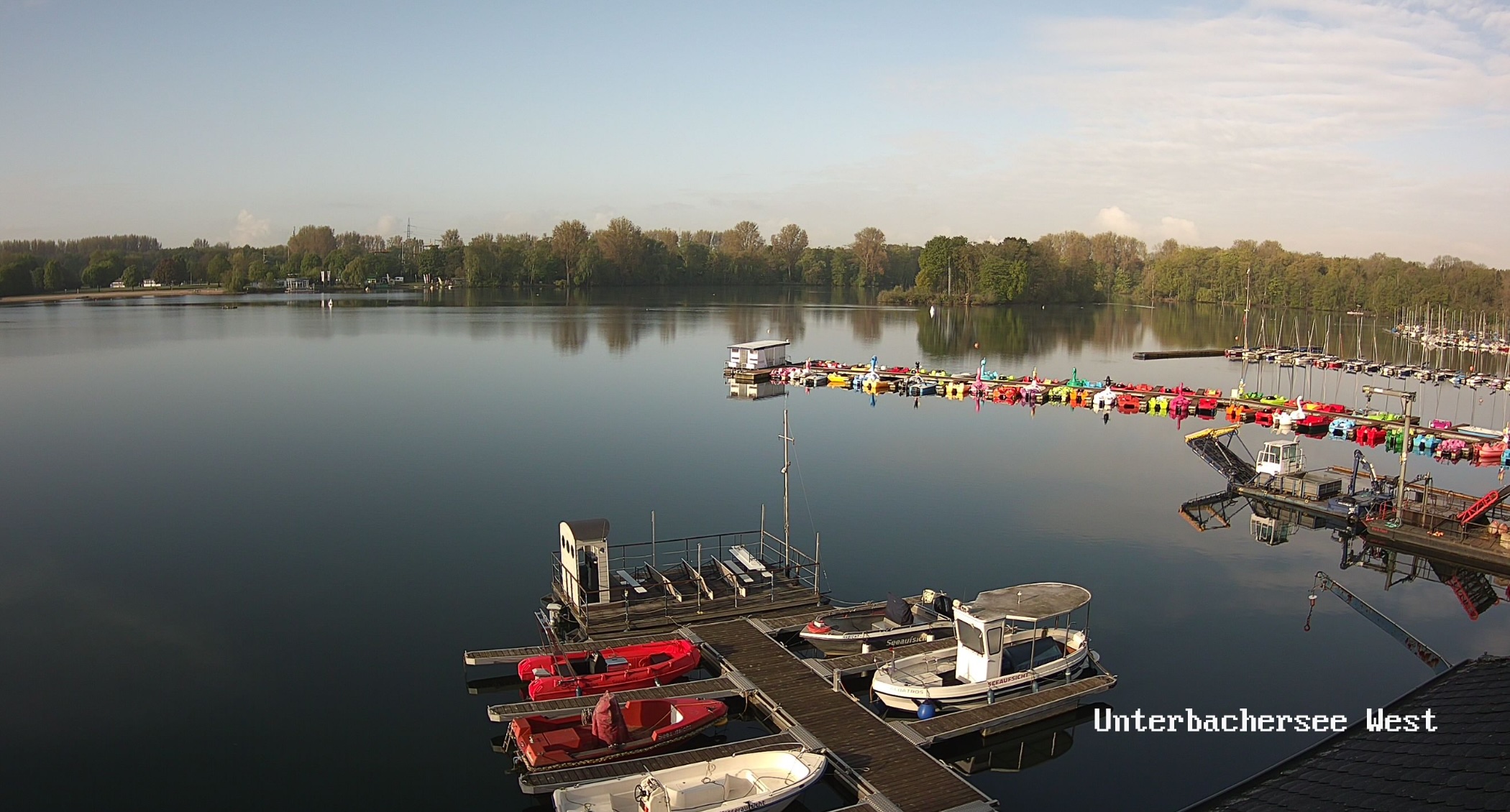 Blick über den Unterbacher See